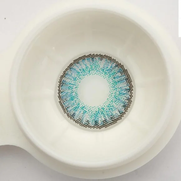 3 Tone Colored Lenses in "Brilliant Blue" Eye Makeup Blue Eyes - Picture 12 of 14